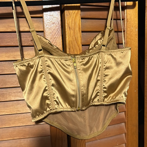 Medium Gold Corset Top - Urban Outfitters - Picture 2 of 2